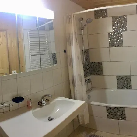 Bnb Guesthouse Lusi * Frauenkirch