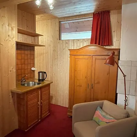 Bnb Guesthouse Lusi Apartment Frauenkirch
