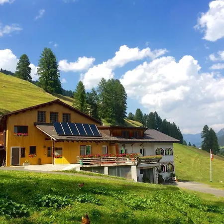 Apartment Bnb Guesthouse Lusi