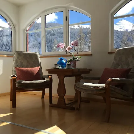 Apartment Bnb Guesthouse Lusi Frauenkirch