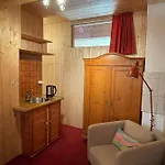 Bnb Guesthouse Lusi Апартаменты Frauenkirch