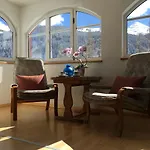 Апартаменты Bnb Guesthouse Lusi Frauenkirch